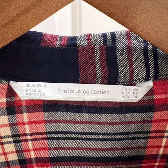 Zara Plaid Oversized Button Down with Oversized Pockets - Picture 3 of 7